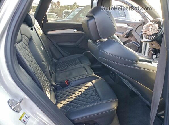 WA1C4AFY2K2095022 2019 AUDI SQ5 Белый Вид задней части салона