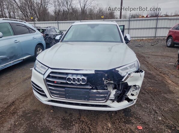 WA1C4AFY6J2027949 2018 AUDI SQ5 Белый Вид спереди