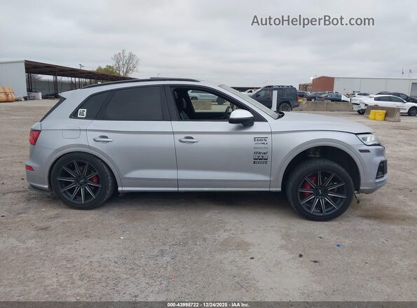 WA1C4AFYXJ2054233 2018 AUDI SQ5 Серебряный Вид задней части салона