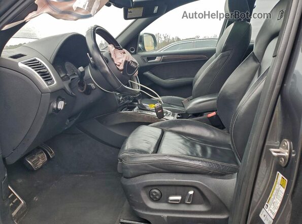 WA1CCAFP9GA037111 2016 AUDI SQ5 Gray Front interior view