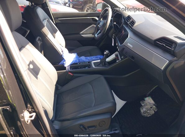 WA1DECF30N1148926 2022 AUDI Q3 Black Widok wnętrza z przodu