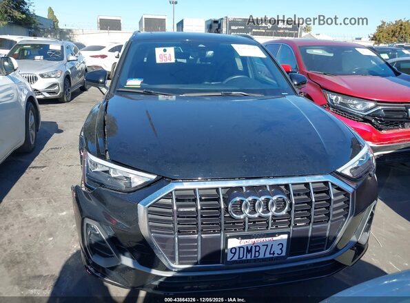 WA1DECF30N1148926 2022 AUDI Q3 Black Widok wnętrza z tyłu