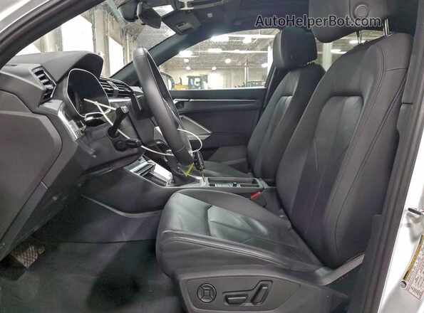 WA1DECF30S1058008 2025 AUDI Q3 White Սալոնի դիմացի տեսք