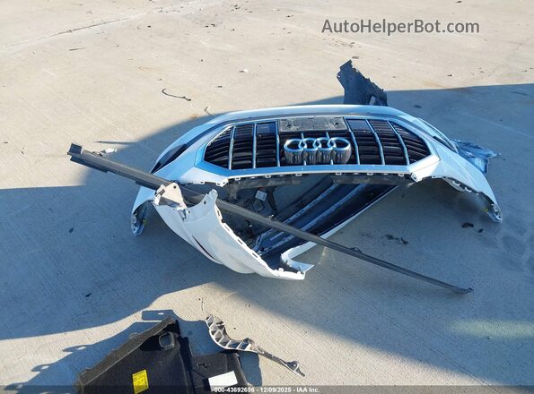 WA1DECF31R1087849 2024 AUDI Q3 White Widok zestawu wskaźników