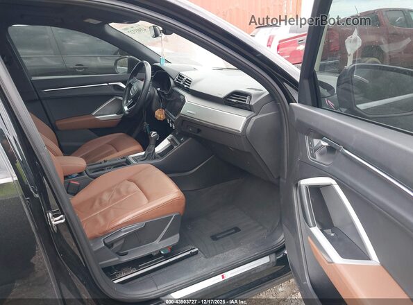 WA1DECF32K1086845 2019 AUDI Q3 Black Vista interior delantera