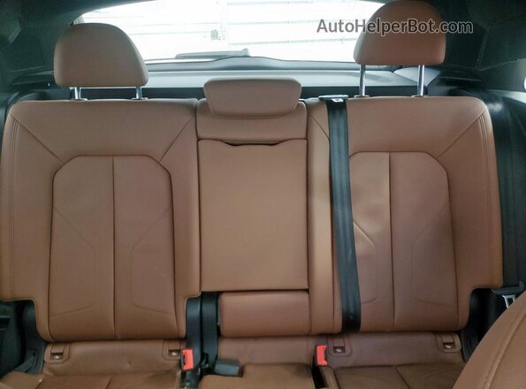 WA1DECF33M1053520 2021 AUDI Q3 White Հետևի նստատեղերի տեսք