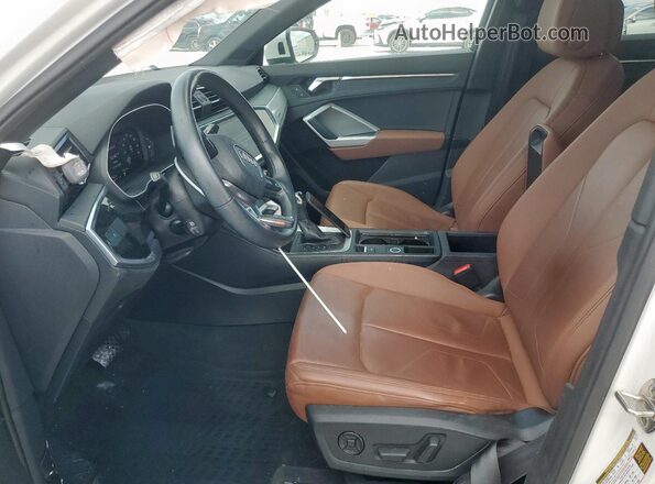 WA1DECF33M1053520 2021 AUDI Q3 White Սալոնի դիմացի տեսք