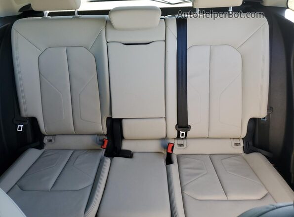 WA1DECF38S1024074 2025 AUDI Q3 White უკანა სავარძლების ხედი
