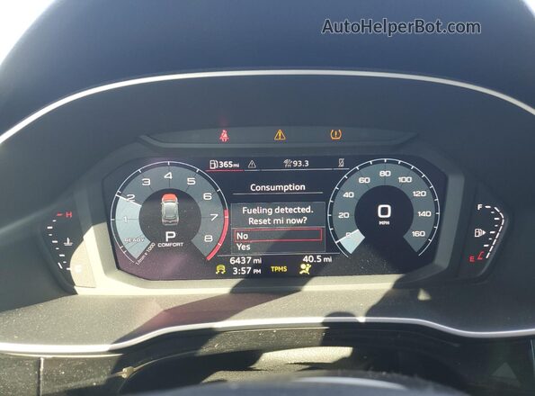 WA1DECF38S1024074 2025 AUDI Q3 White ხელსაწყოთა პანელის ხედი