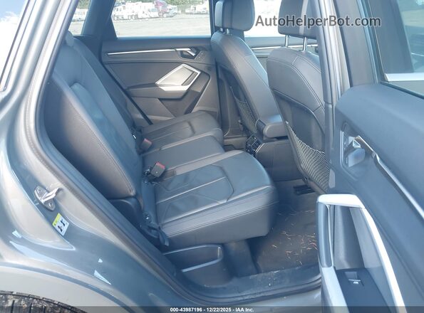 WA1DECF39R1123187 2024 AUDI Q3 Серый Вид наклейки с VIN-кодом