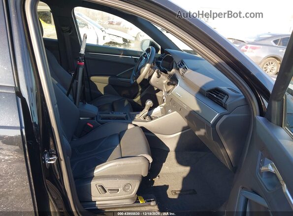 WA1DECF39R1135355 2024 AUDI Q3 Black Front interior view