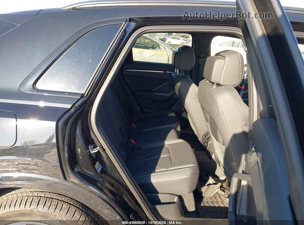WA1DECF39R1135355 2024 AUDI Q3 Black VIN sticker view