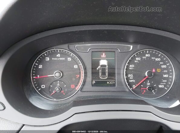 WA1ECCFS8JR027042 2018 AUDI Q3 Black Вид задніх сидінь