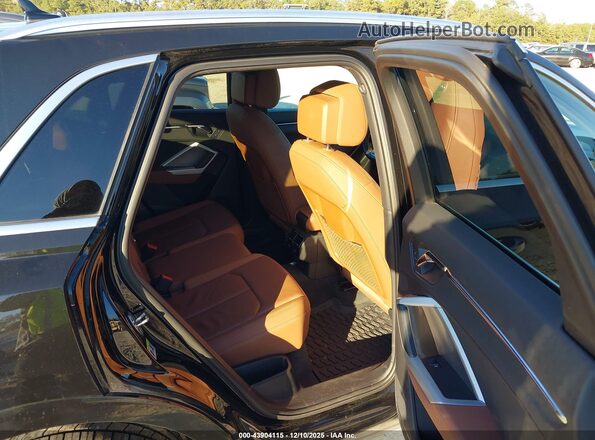 WA1EECF32M1046174 2021 AUDI Q3 Black Вид наклейки з VIN-кодом