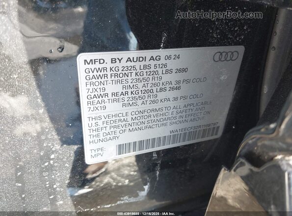 WA1EECF32R1168797 2024 AUDI Q3 Black Вид підкапотного простору
