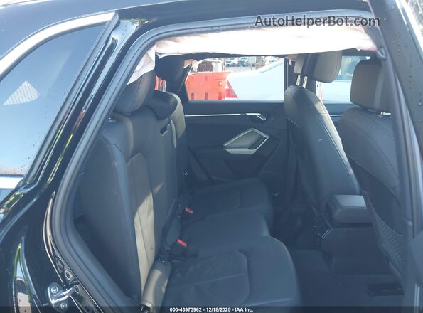 WA1EECF35M1045696 2021 AUDI Q3 Black VIN կոդի պիտակի տեսք