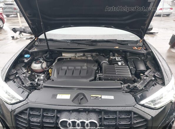 WA1EECF37M1152507 2021 AUDI Q3 Black Widok z tyłu
