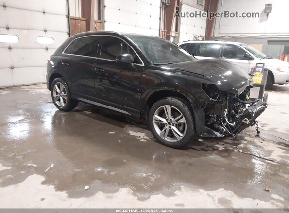 WA1EECF39K1069660 2019 AUDI Q3 Черный Передняя правая четверть