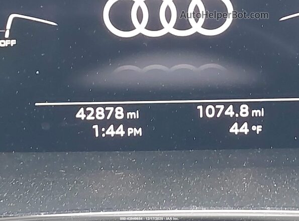 WA1EECF3XM1052224 2021 AUDI Q3 White Հետևի նստատեղերի տեսք
