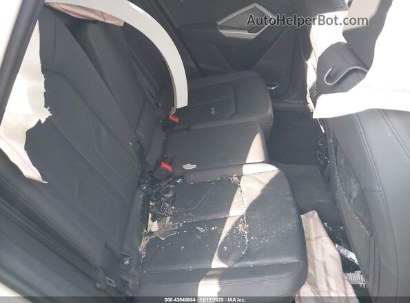 WA1EECF3XM1052224 2021 AUDI Q3 White VIN կոդի պիտակի տեսք