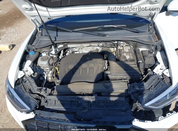 WA1EECF3XR1085456 2024 AUDI Q3 White Widok z tyłu