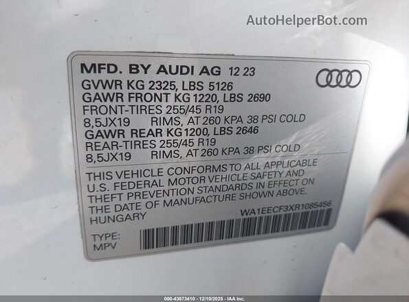 WA1EECF3XR1085456 2024 AUDI Q3 White Widok komory silnika