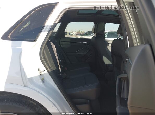 WA1EECF3XR1085456 2024 AUDI Q3 White 