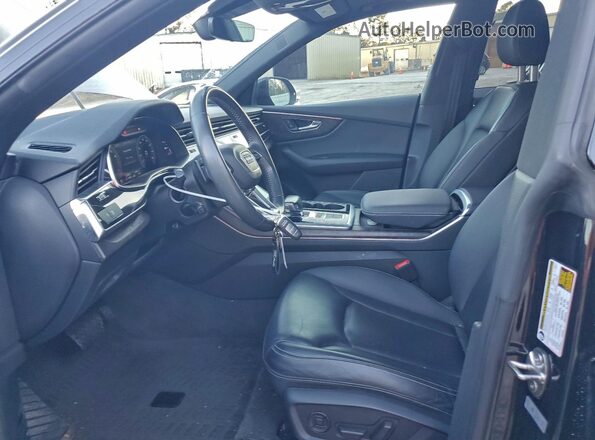 WA1EVAF10KD037049 2019 AUDI Q8 Black Widok wnętrza z przodu