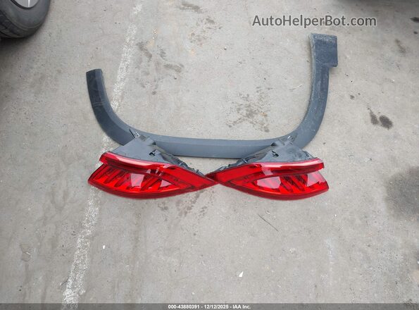 WA1EVAF17KD007563 2019 AUDI Q8 Gray ხელსაწყოთა პანელის ხედი