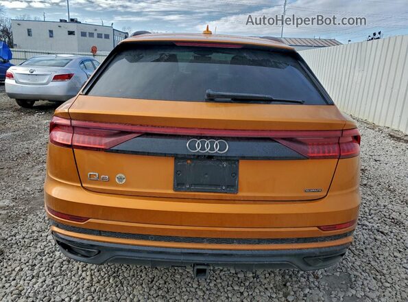 WA1EVAF19KD012134 2019 AUDI Q8 Оранжевый Вид сзади