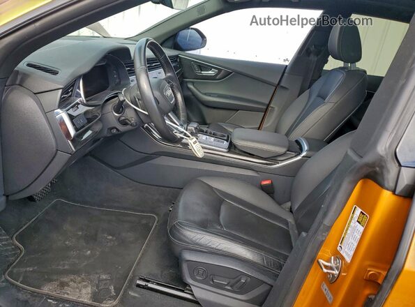 WA1EVAF19KD012134 2019 AUDI Q8 Оранжевый Вид салона спереди