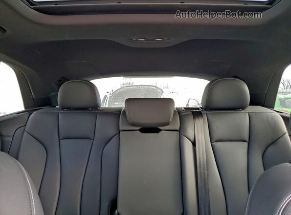 WA1EVAF19KD012134 2019 AUDI Q8 Оранжевый Вид задних сидений