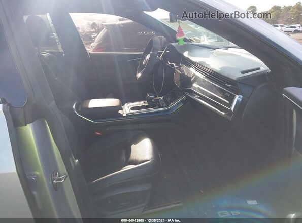 WA1FVAF19KD033148 2019 AUDI Q8 Gray Вид салону спереду