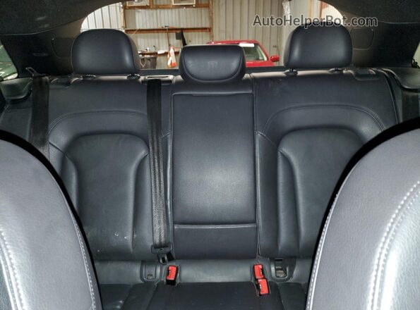 WA1GFCFS8GR017507 2016 AUDI Q3 Black უკანა სავარძლების ხედი