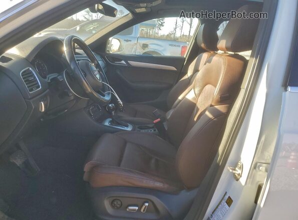 WA1JCCFS3JR006436 2018 AUDI Q3 White წინა სალონის ხედი