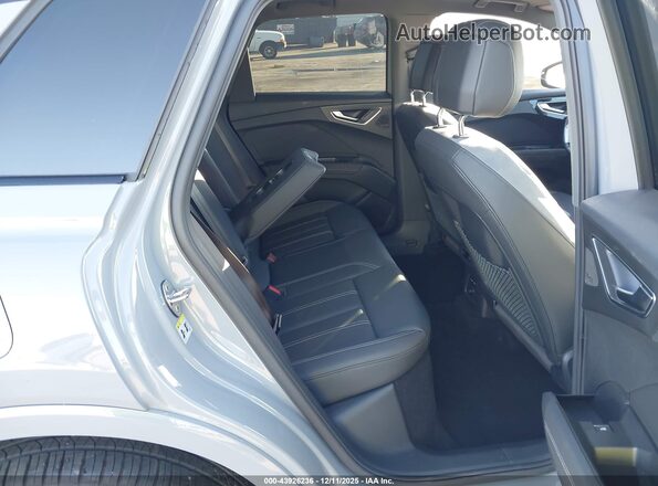 WA1L2BFZ8PP002633 2023 AUDI Q4 Серый Вид наклейки с VIN-кодом