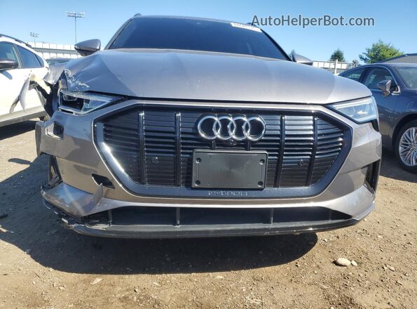 WA1LAAGE4MB026901 2021 AUDI E-TRON Серый Вид спереди