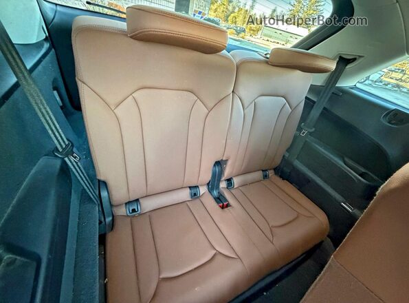 WA1LXAF77LD011426 2020 AUDI Q7 Black Widok komory silnika