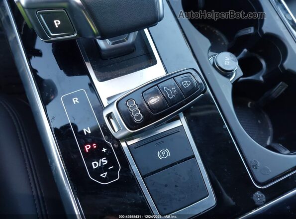 WA1LXBF71PD005438 2023 AUDI Q7 Белый Вид панели приборов