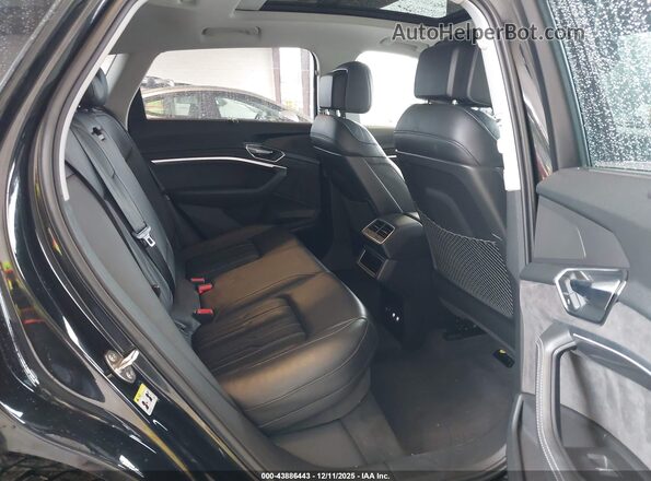 WA1VAAGE4KB006007 2019 AUDI E-TRON Черный Вид наклейки с VIN-кодом