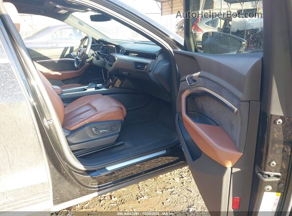 WA1VAAGE7KB005367 2019 AUDI E-TRON Black Front interior view