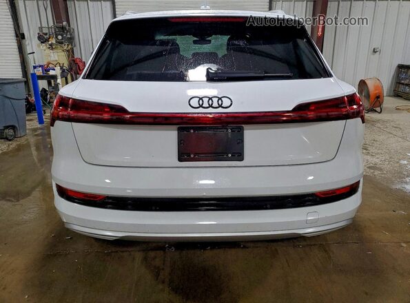 WA1VAAGE8KB024008 2019 AUDI E-TRON White Вид ззаду