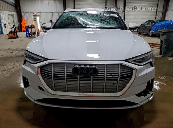 WA1VAAGE8KB024008 2019 AUDI E-TRON White Вид спереду