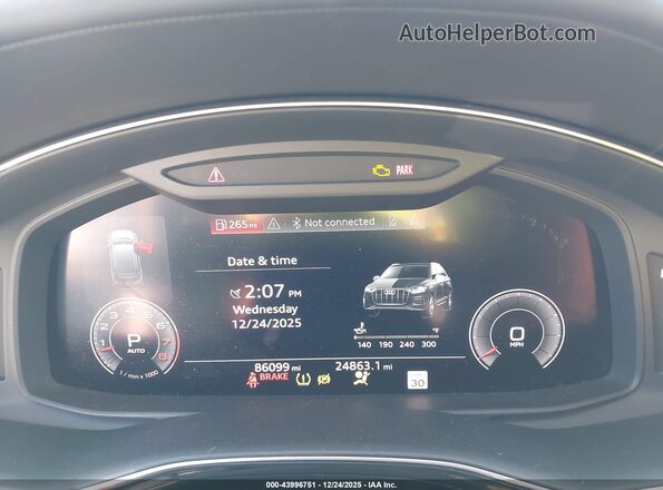 WA1VXAF78LD007992 2020 AUDI Q7 White Widok tylnych siedzeń