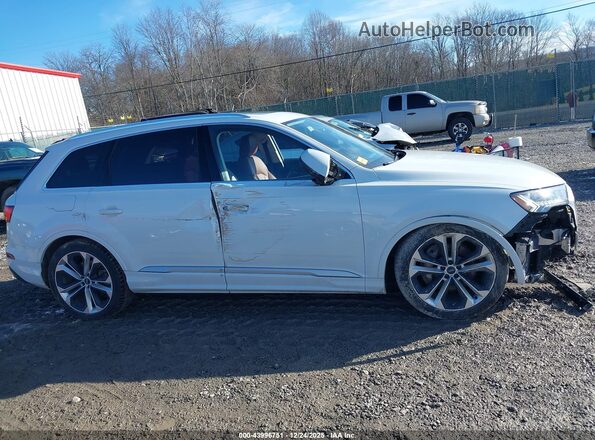 WA1VXAF78LD007992 2020 AUDI Q7 White Widok wnętrza z tyłu