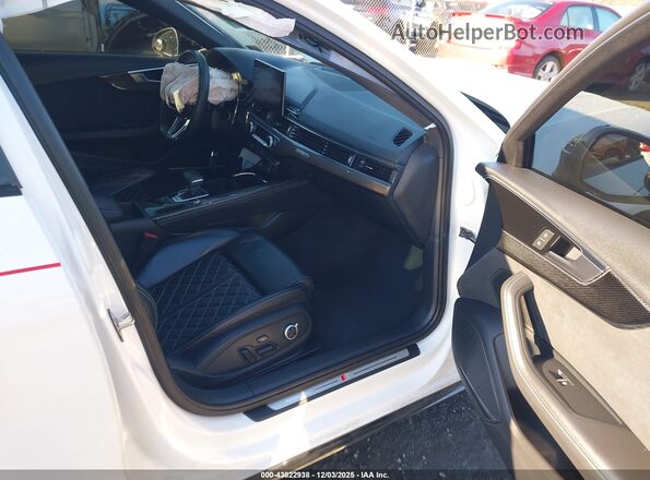 WAUB4AF4XPA050953 2023 AUDI S4 Белый Вид салона спереди