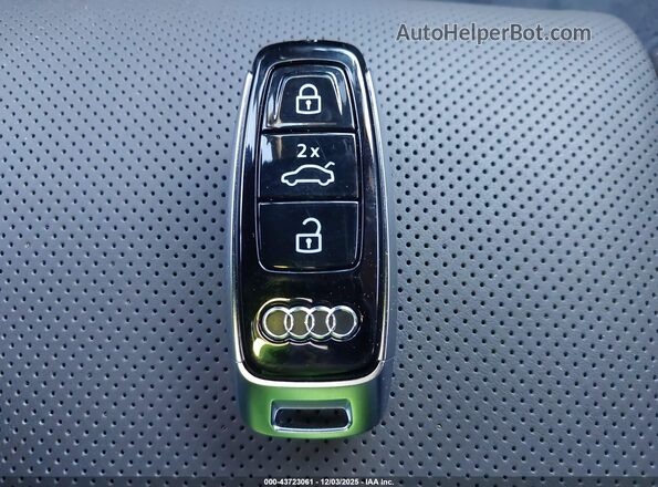 WAULDAF85SN012684 2025 AUDI OTHER Черный Вид панели приборов