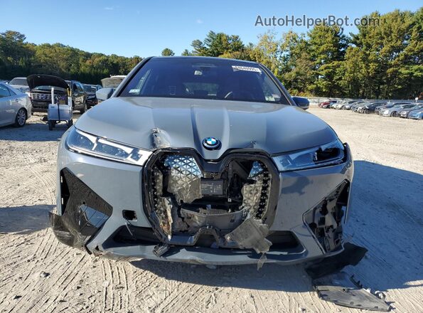 WB523CF01PCM83642 2023 BMW IX Gray Front view