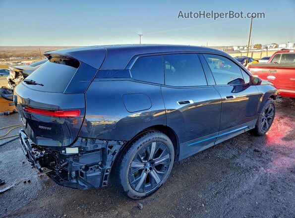 WB523CF05PCL75847 2023 BMW IX Черный Задняя правая четверть