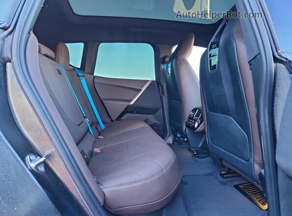 WB523CF05PCL75847 2023 BMW IX Черный Вид задней части салона